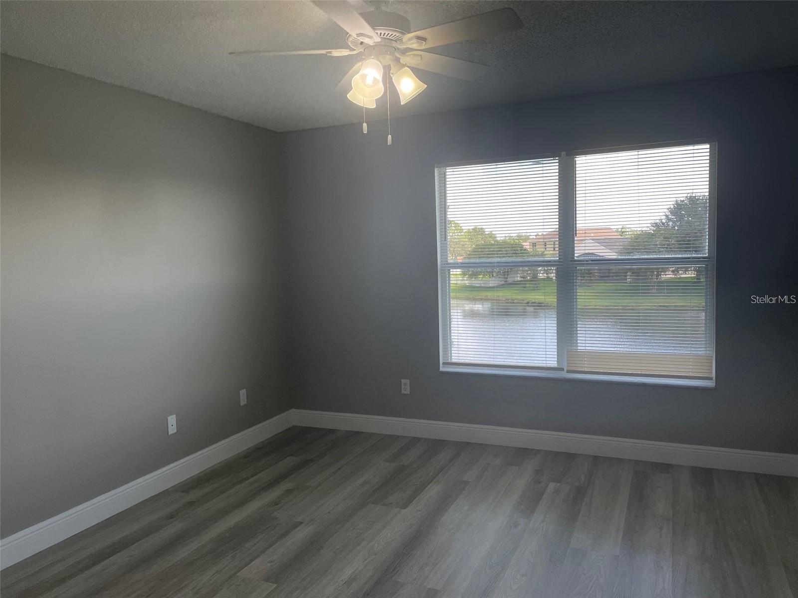 Image 19 of 28 For 207 Southbridge Circle