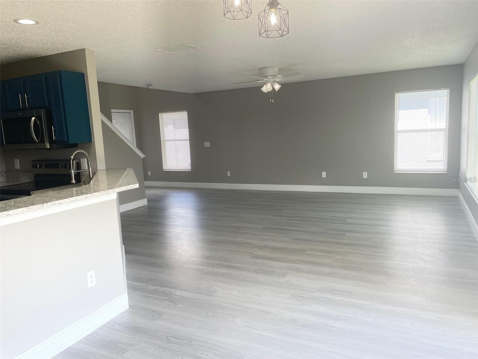 Image 2 of 28 For 207 Southbridge Circle