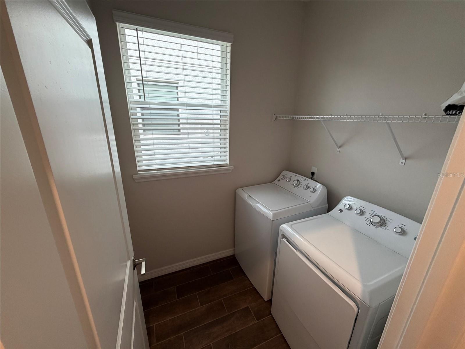 Image 21 of 26 For 1430 Lone Feather Trail