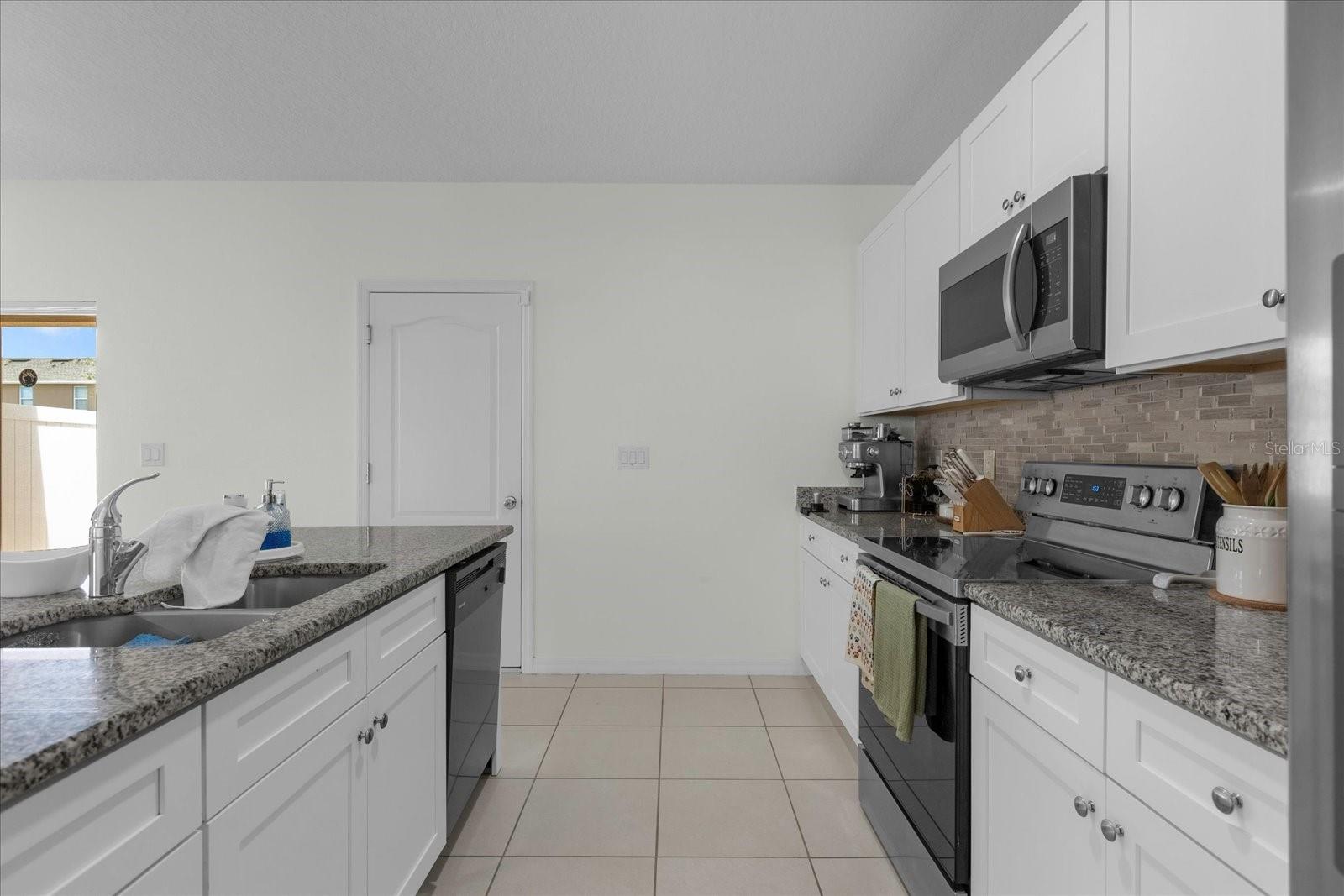 Image 10 of 28 For 1617 Reflection Cove