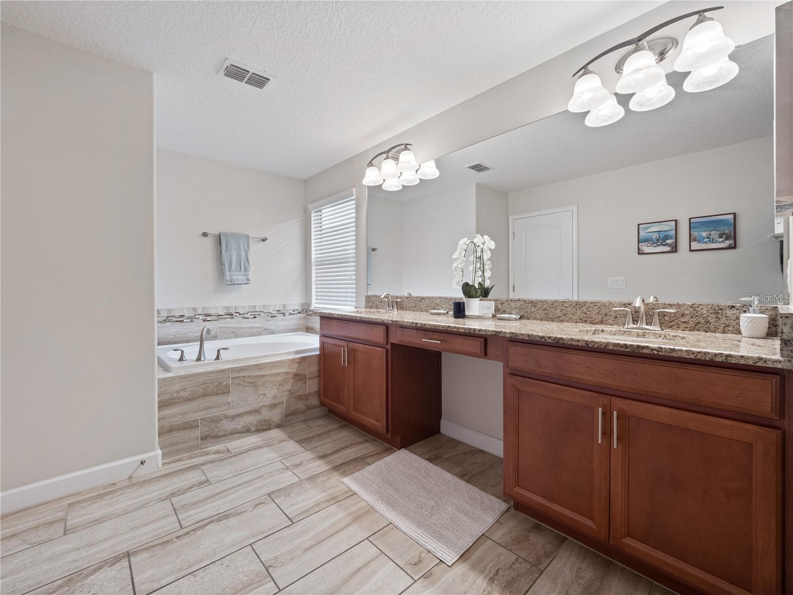 Image 16 of 44 For 5493 Solterra Circle