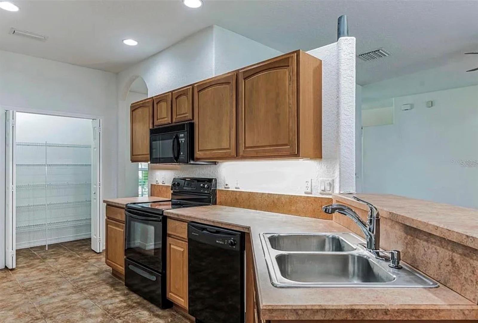 Image 3 of 8 For 4901 Culdesac Court