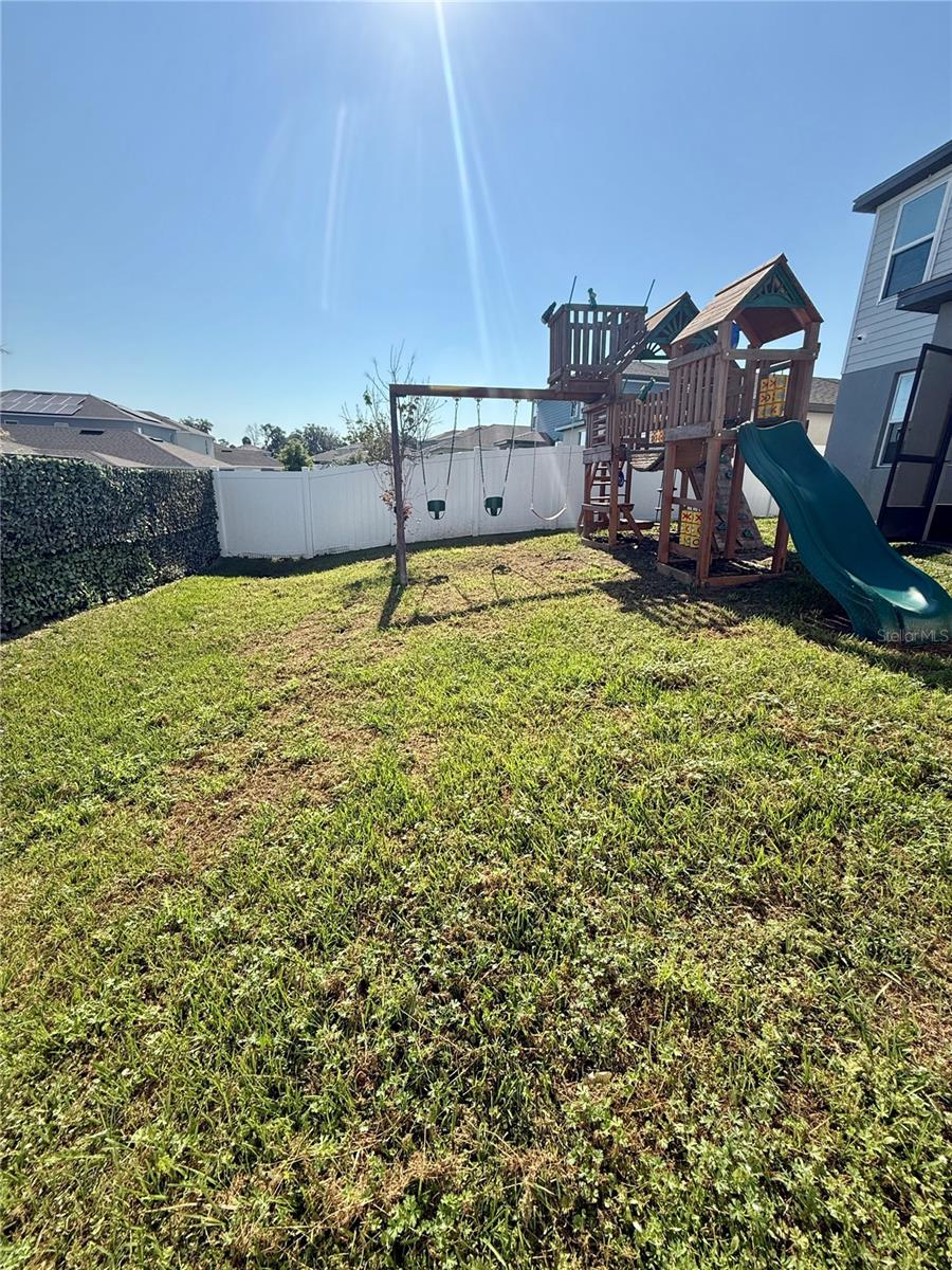 Image 28 of 31 For 30486 Pintail Drive