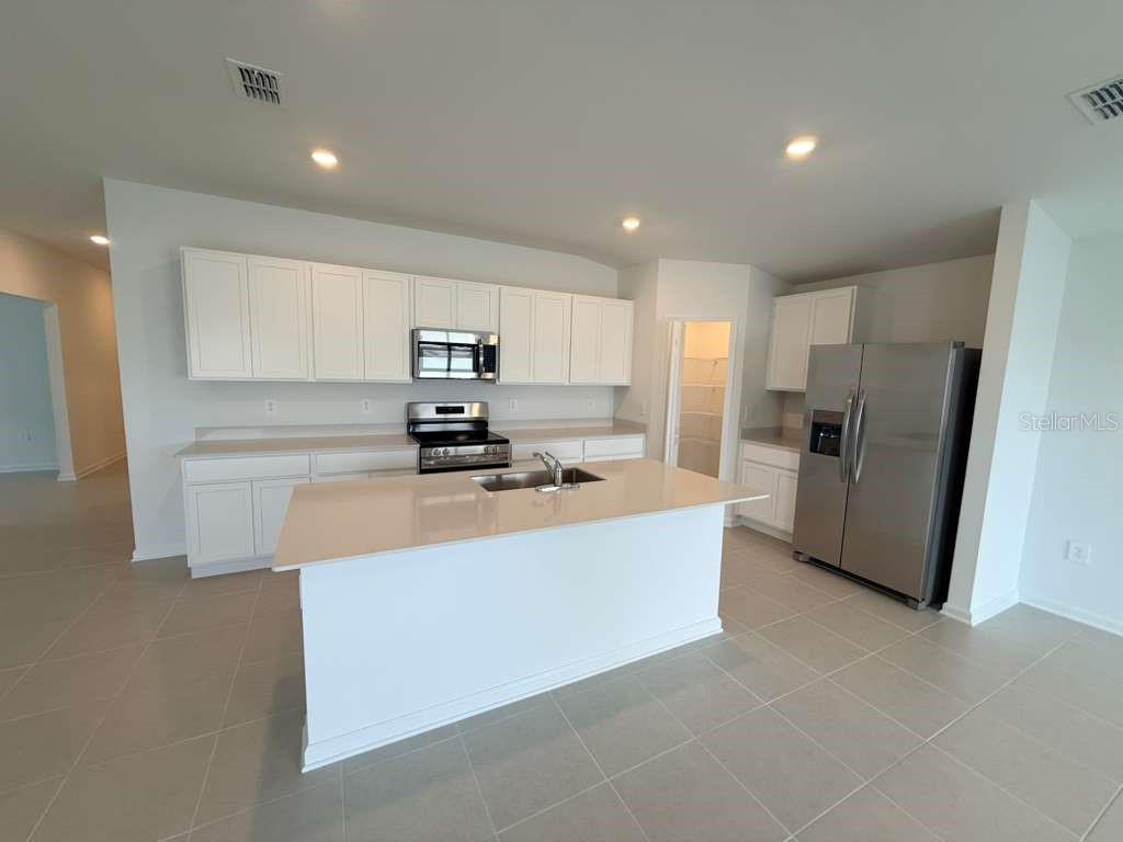 Image 6 of 21 For 355 Artemis Street