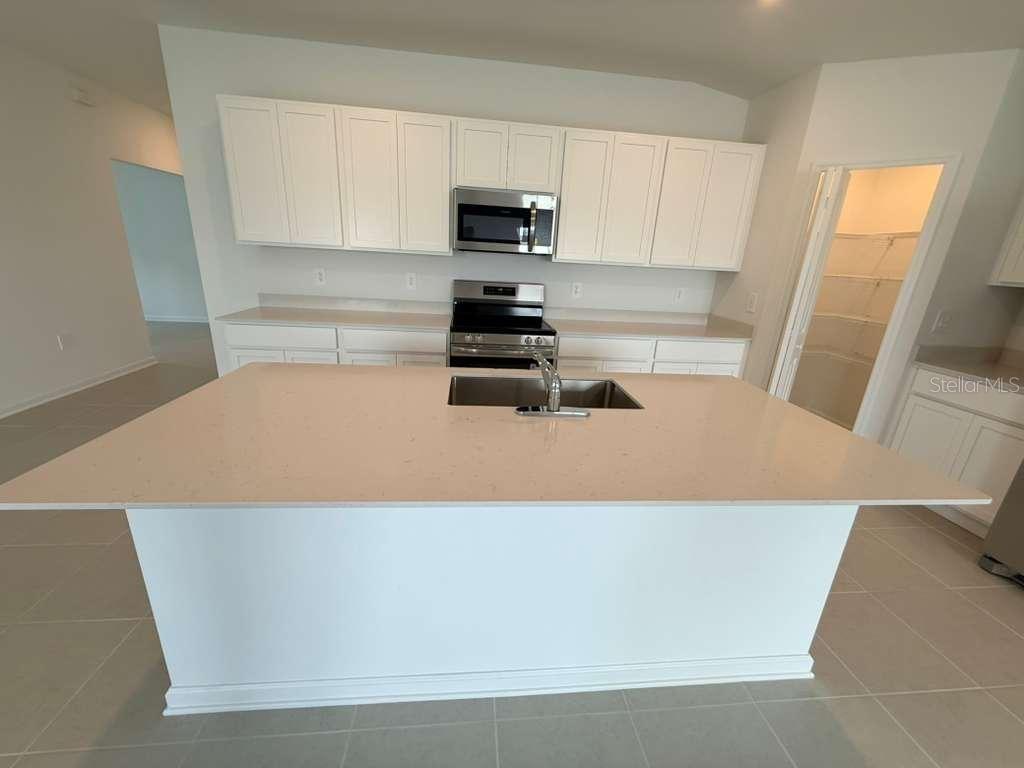 Image 8 of 21 For 355 Artemis Street