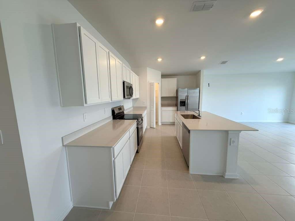 Image 9 of 21 For 355 Artemis Street