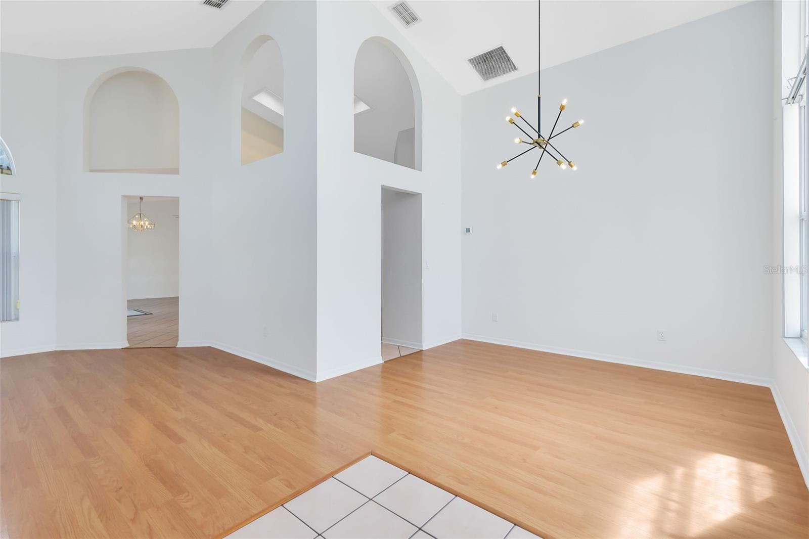 Image 4 of 22 For 5809 Donnelly Circle