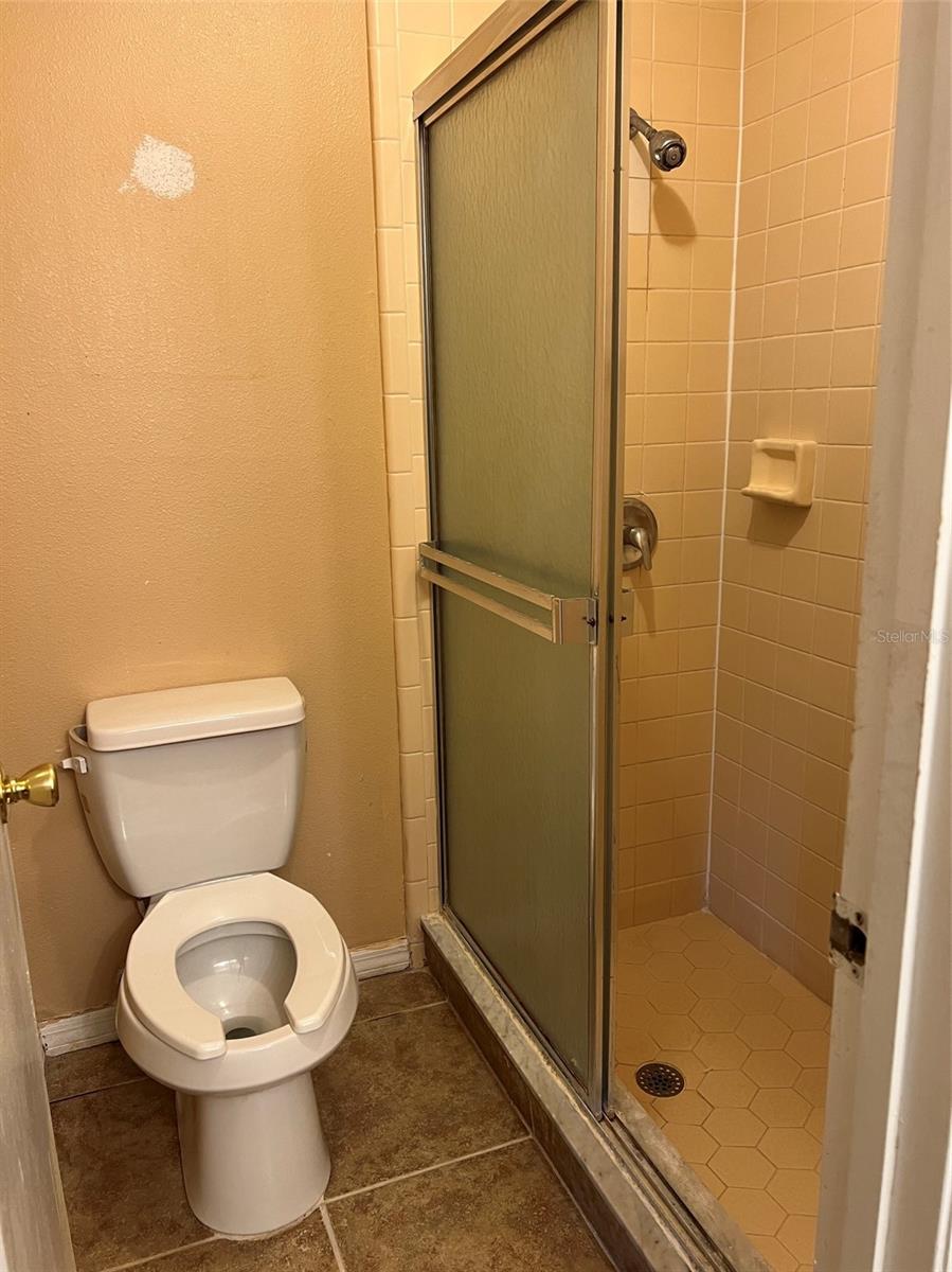 Image 12 of 24 For 526 Palace Drive