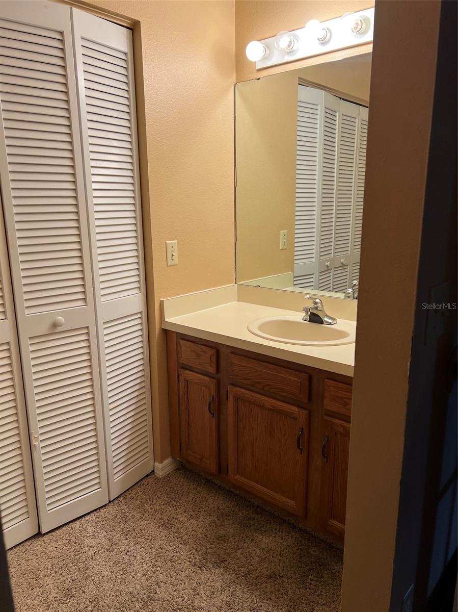 Image 13 of 24 For 526 Palace Drive