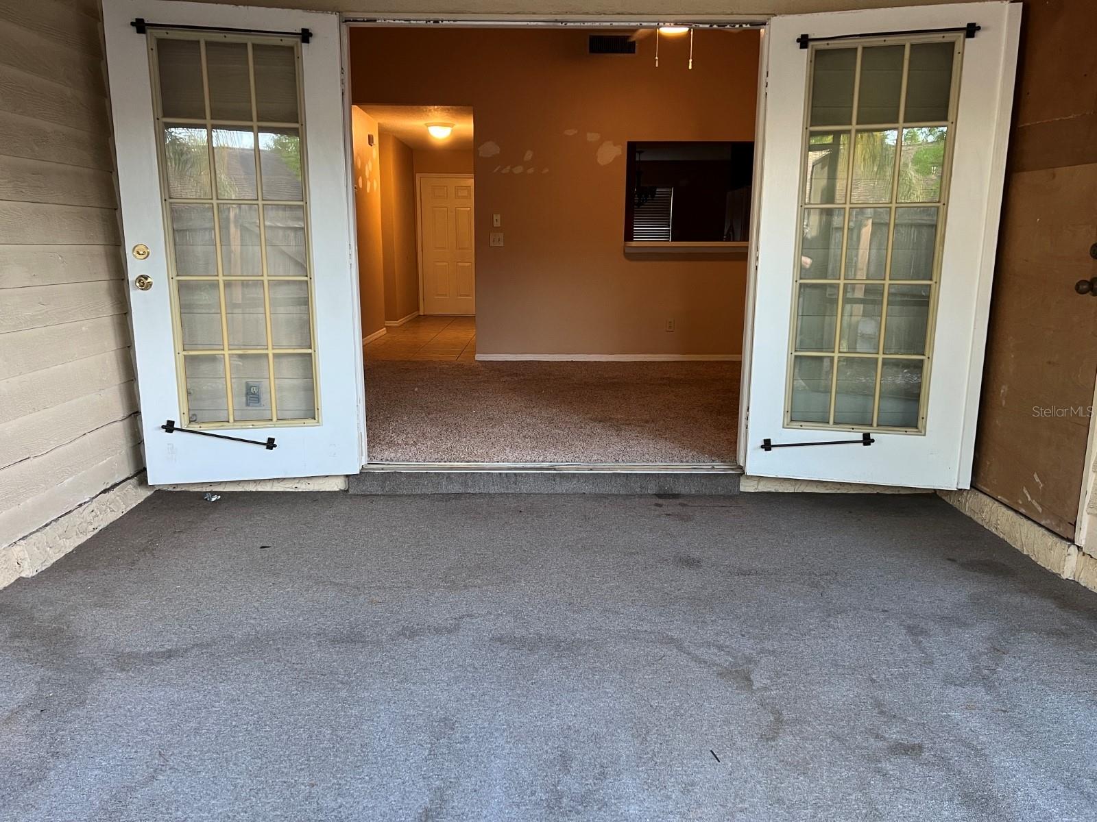 Image 20 of 24 For 526 Palace Drive