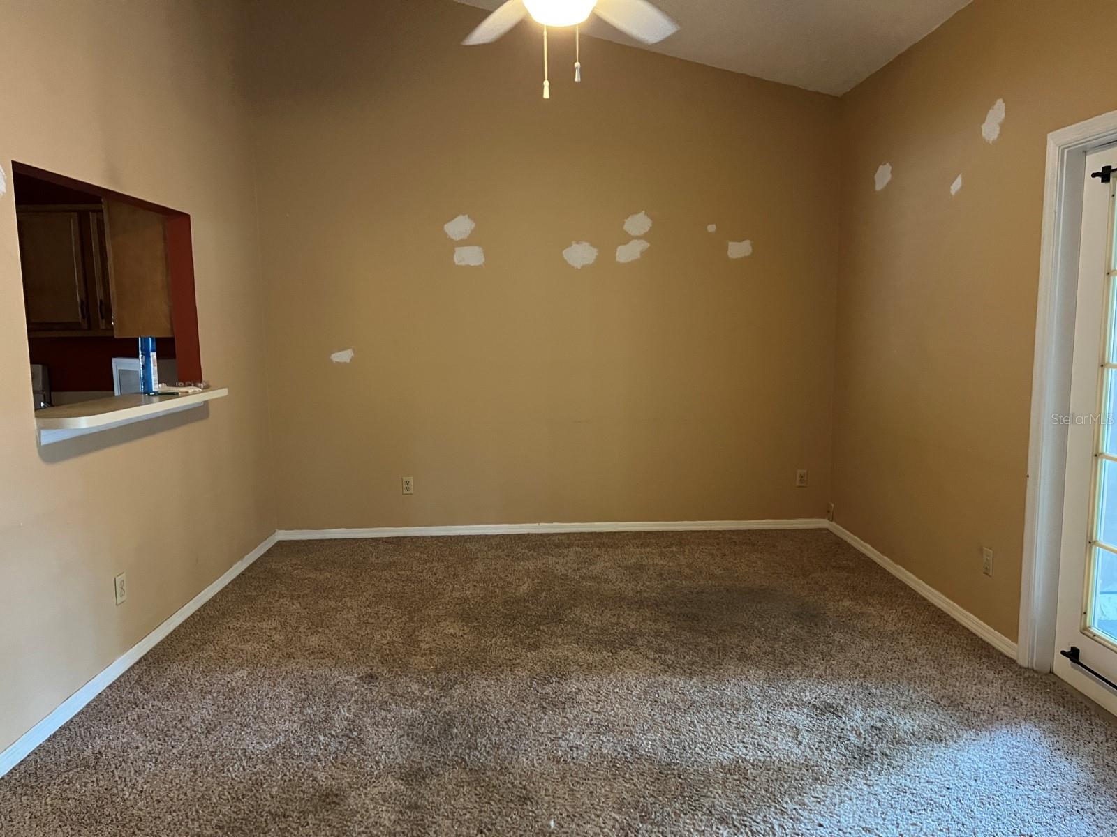 Image 6 of 24 For 526 Palace Drive