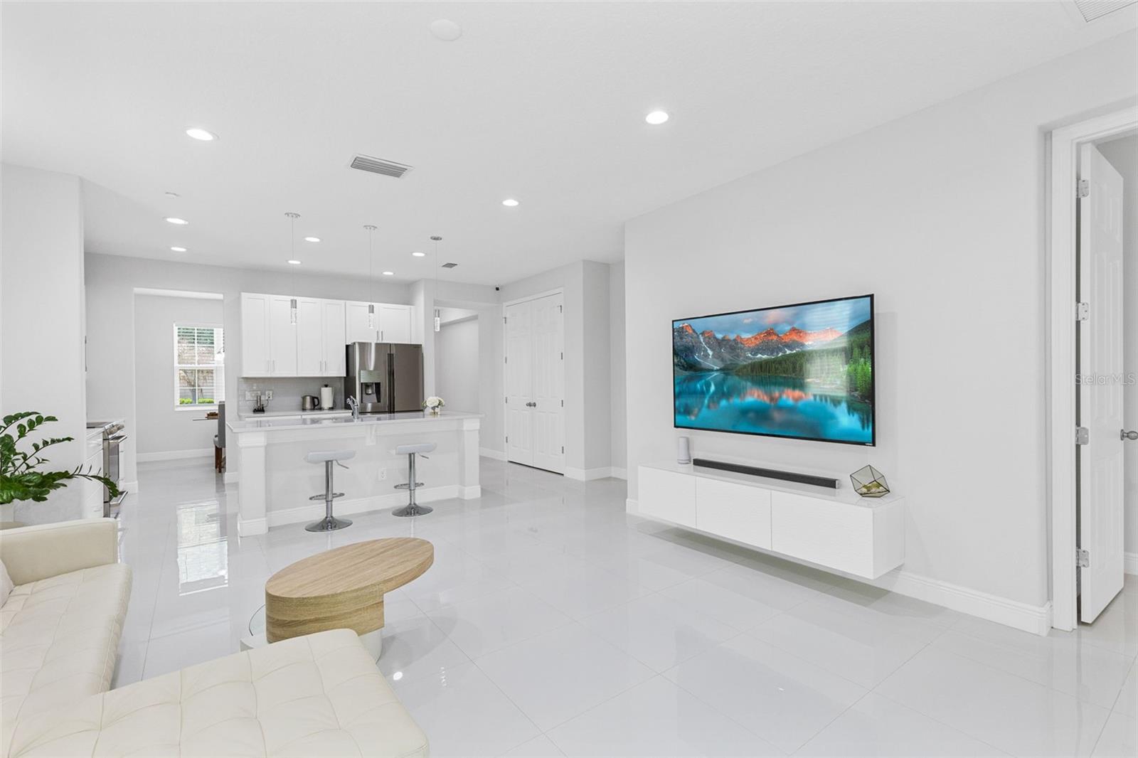 Image 11 of 42 For 9482 Oglethorpe Drive