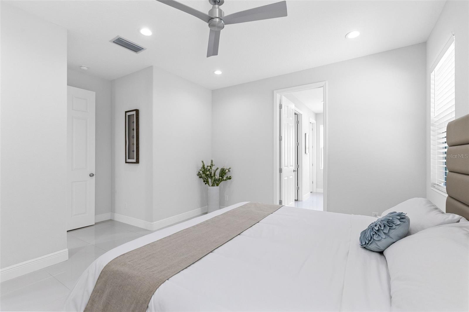 Image 15 of 42 For 9482 Oglethorpe Drive