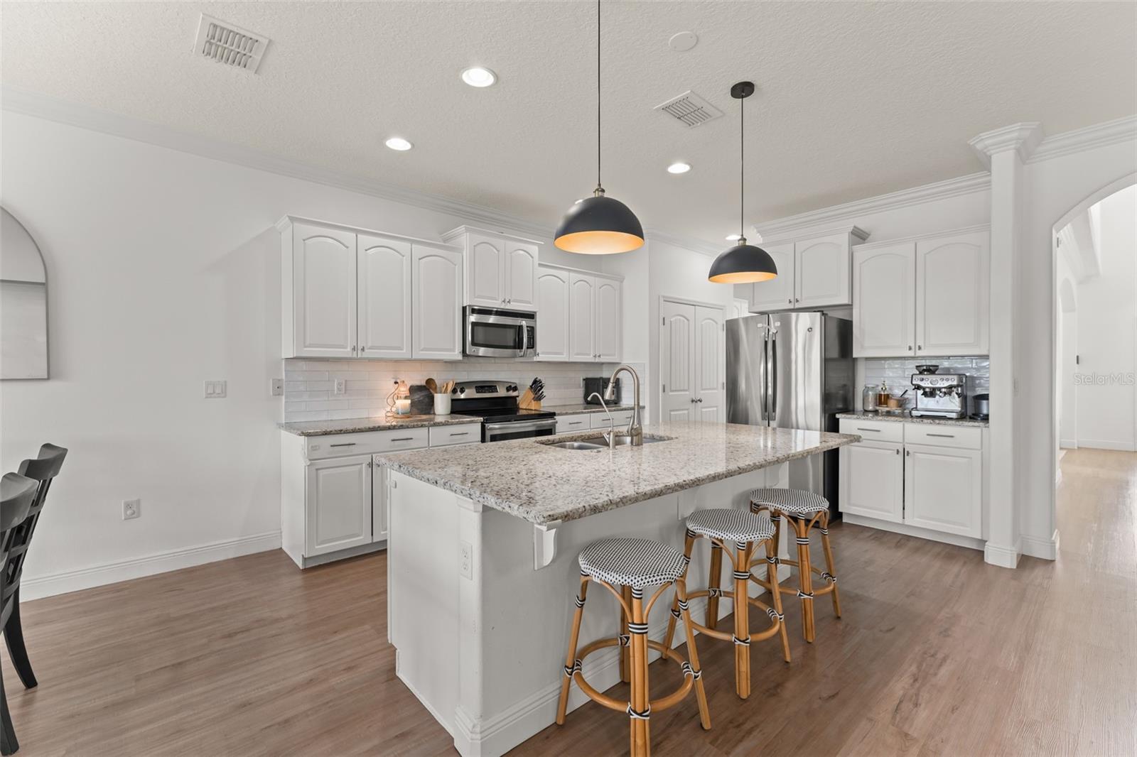 Image 15 of 56 For 635 Neptune Drive