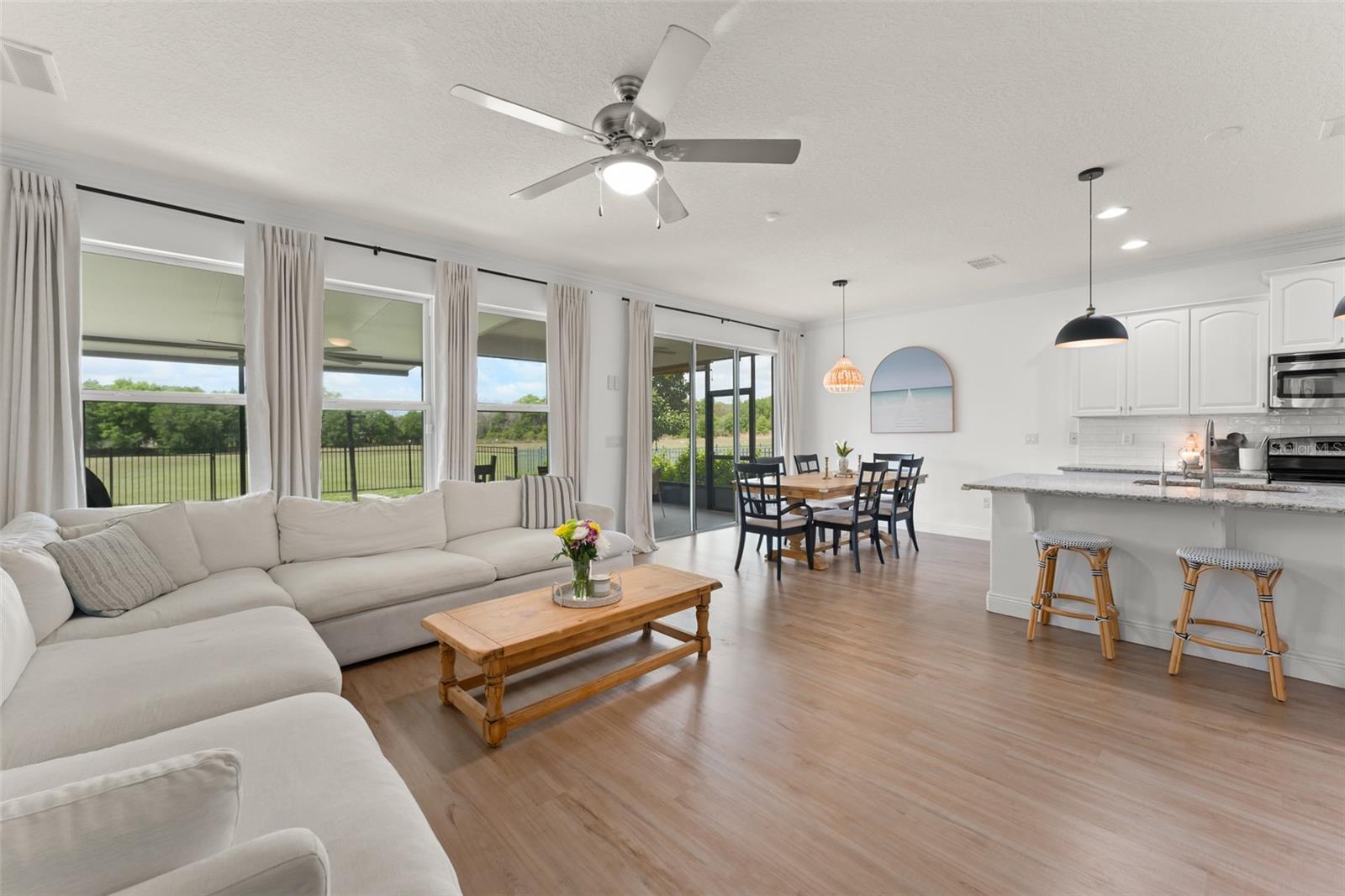 Image 20 of 56 For 635 Neptune Drive