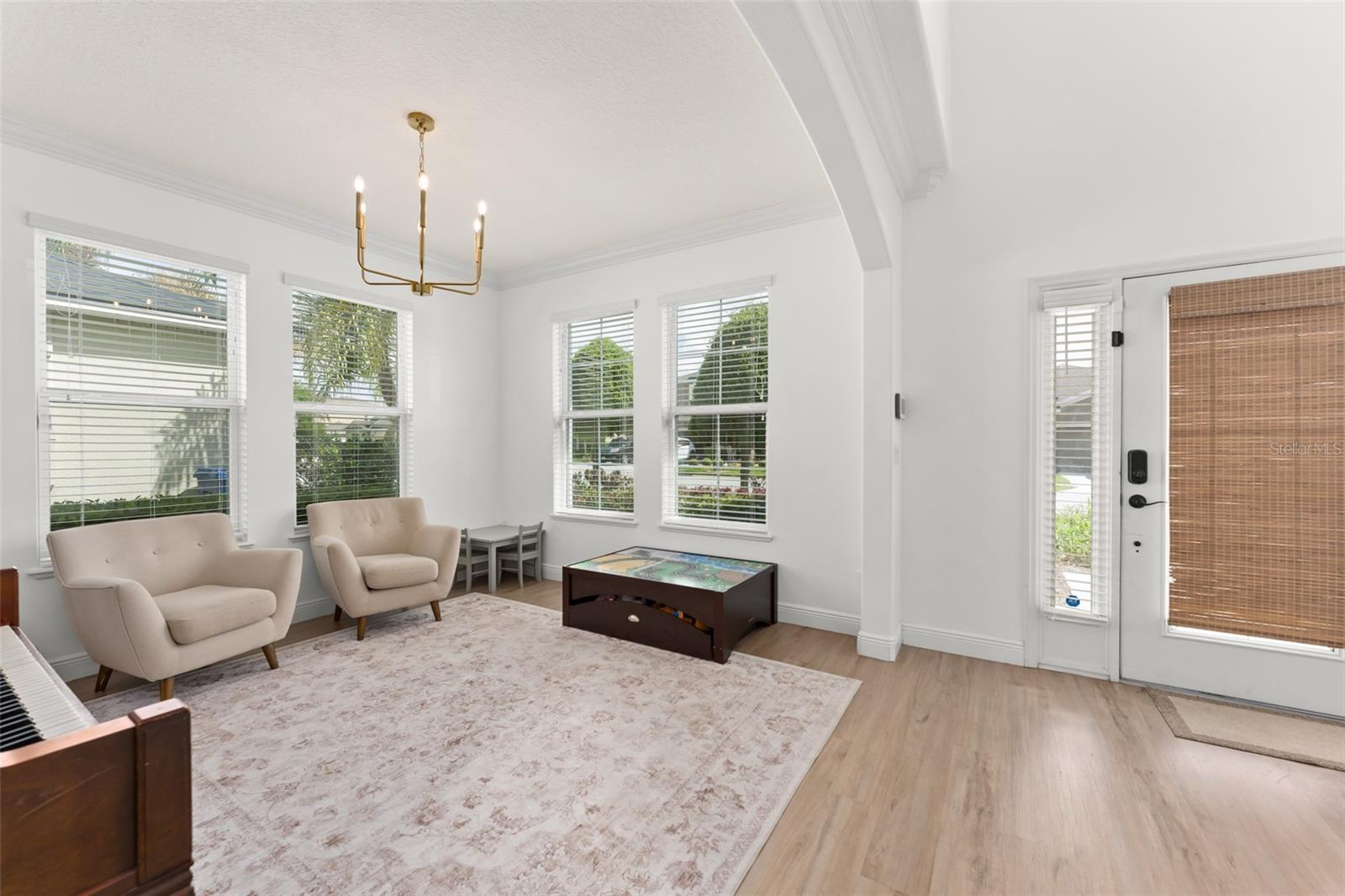 Image 28 of 56 For 635 Neptune Drive