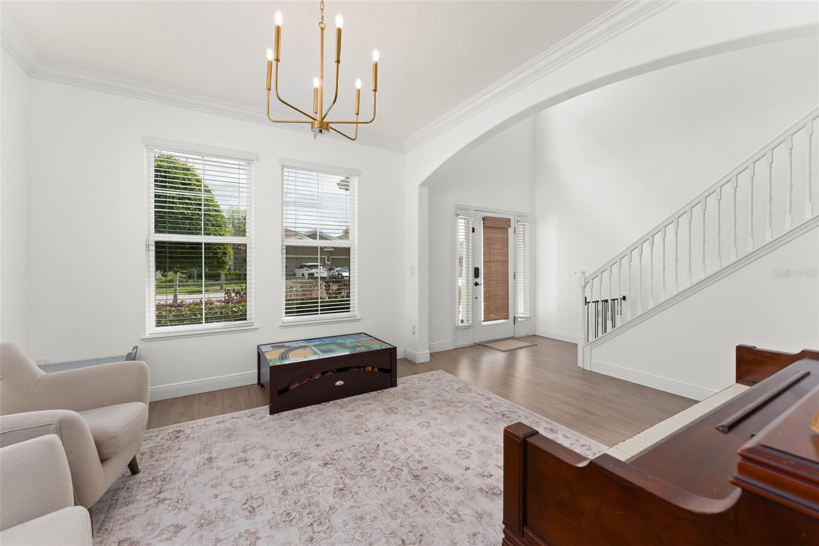 Image 30 of 56 For 635 Neptune Drive