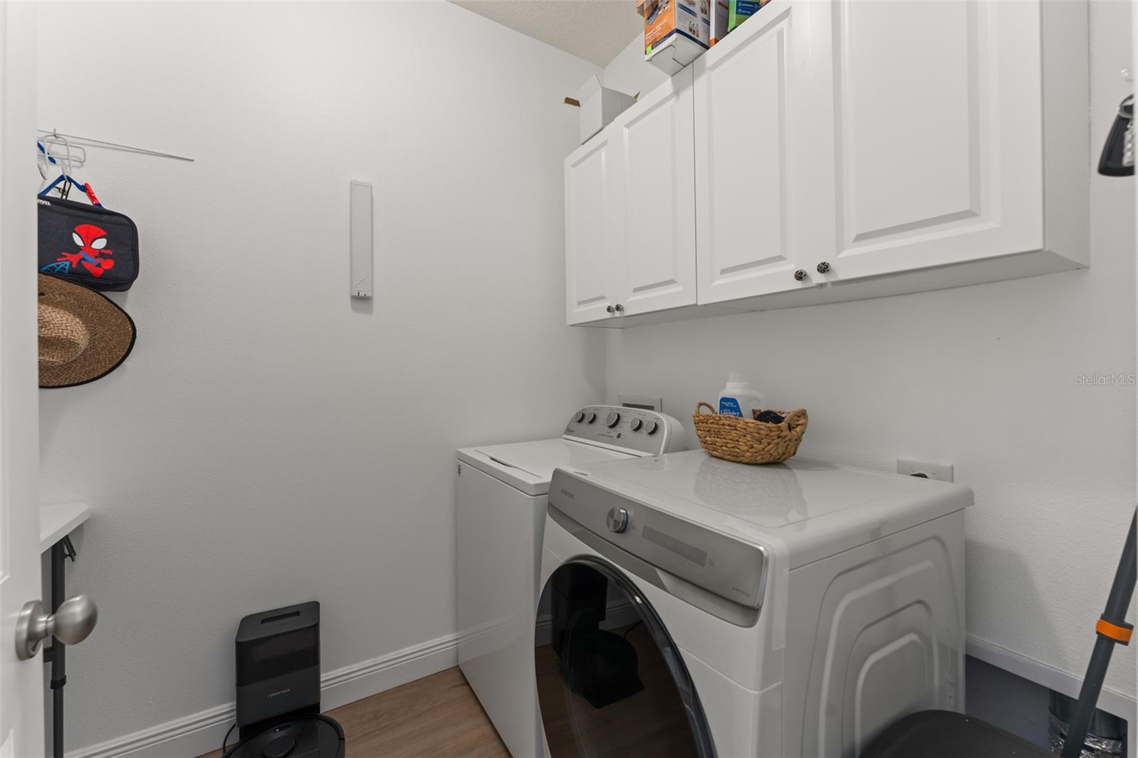 Image 47 of 56 For 635 Neptune Drive