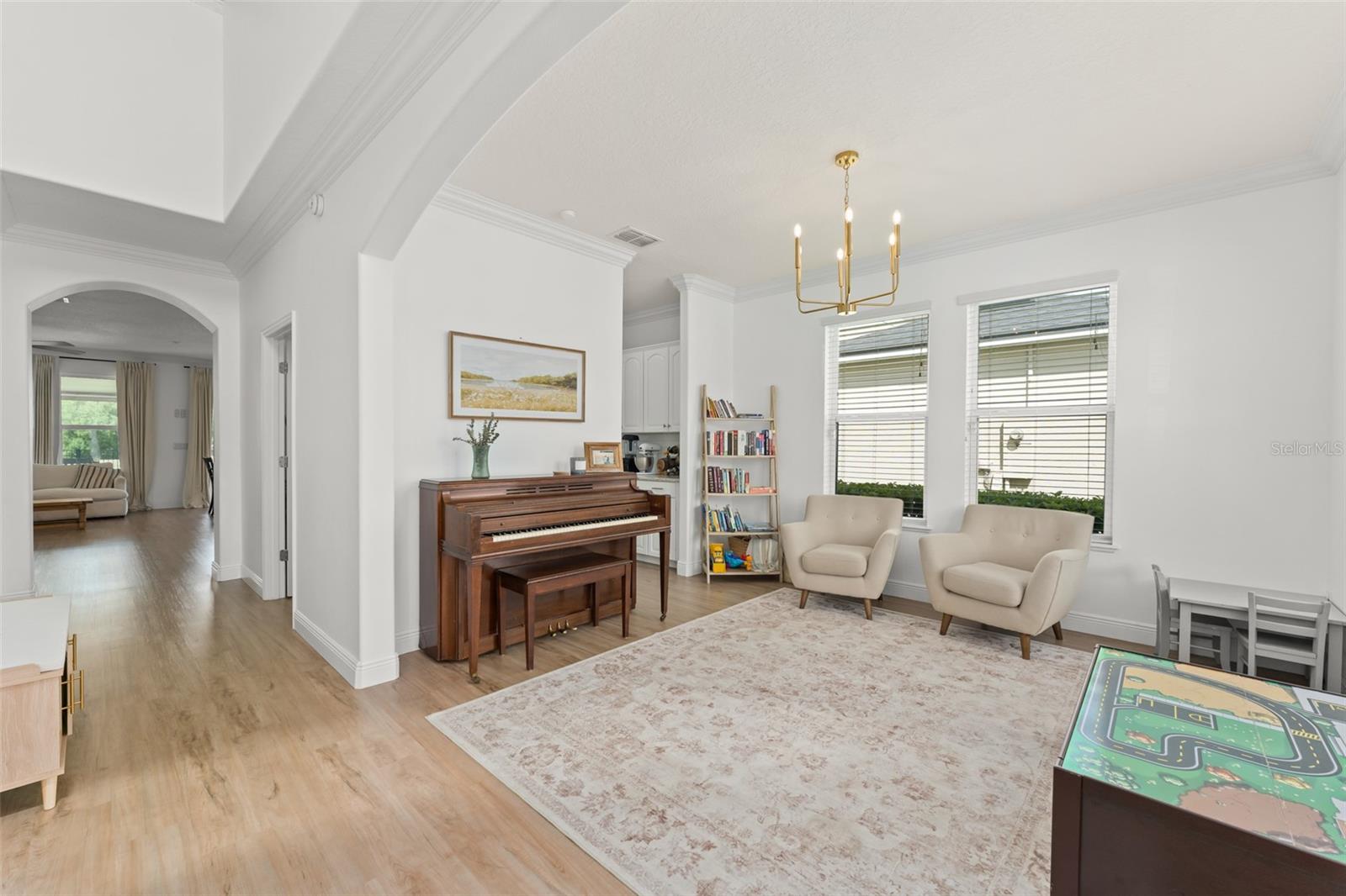 Image 5 of 56 For 635 Neptune Drive