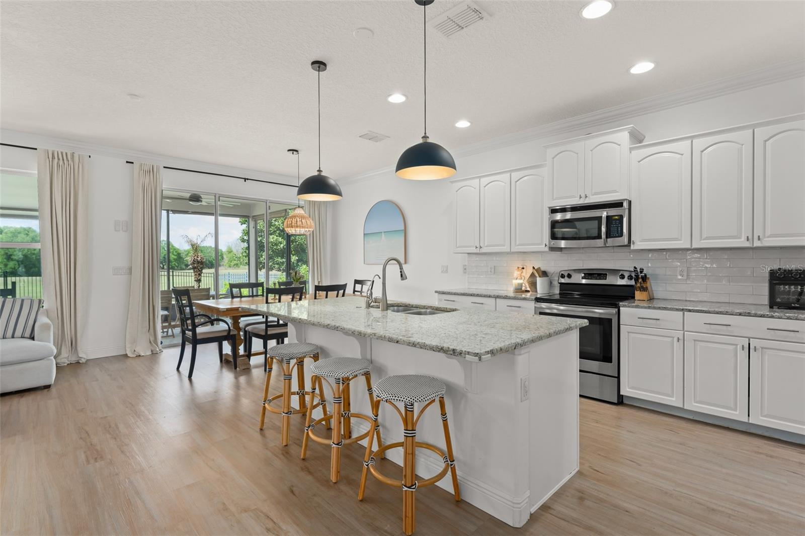 Image 7 of 56 For 635 Neptune Drive