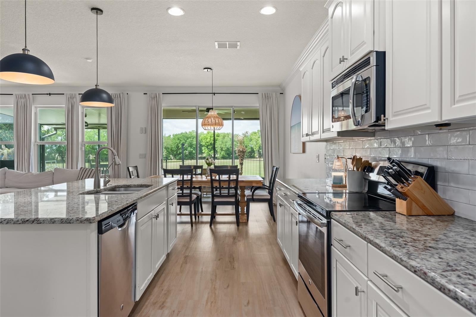 Image 9 of 56 For 635 Neptune Drive