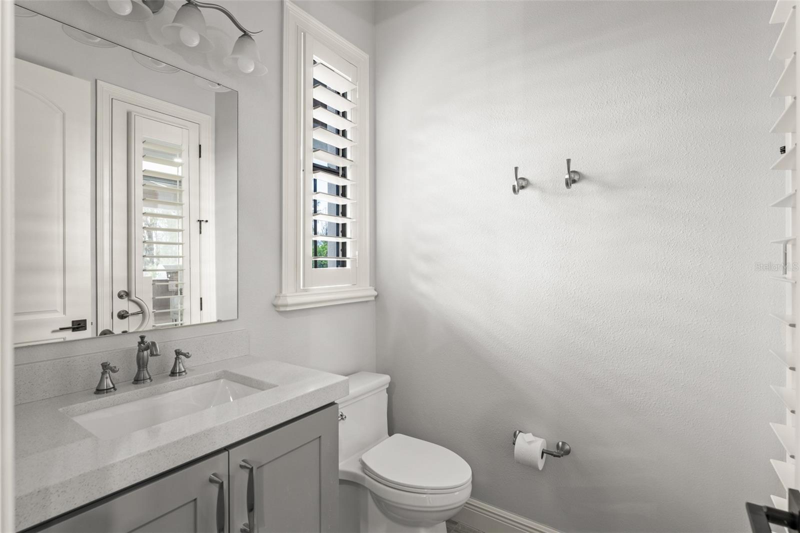 Image 39 of 100 For 9713 Endicott Court