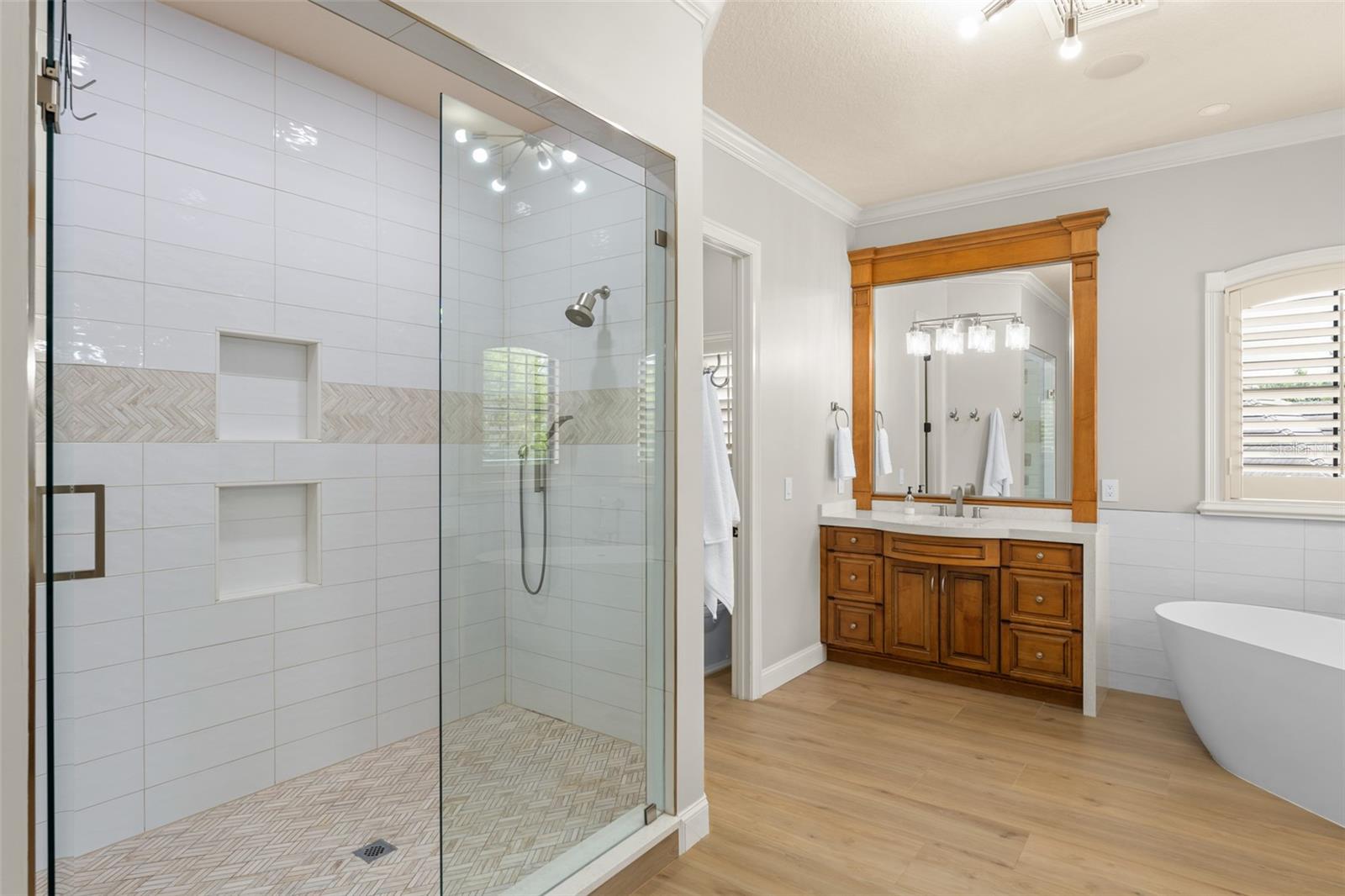 Image 49 of 100 For 9713 Endicott Court