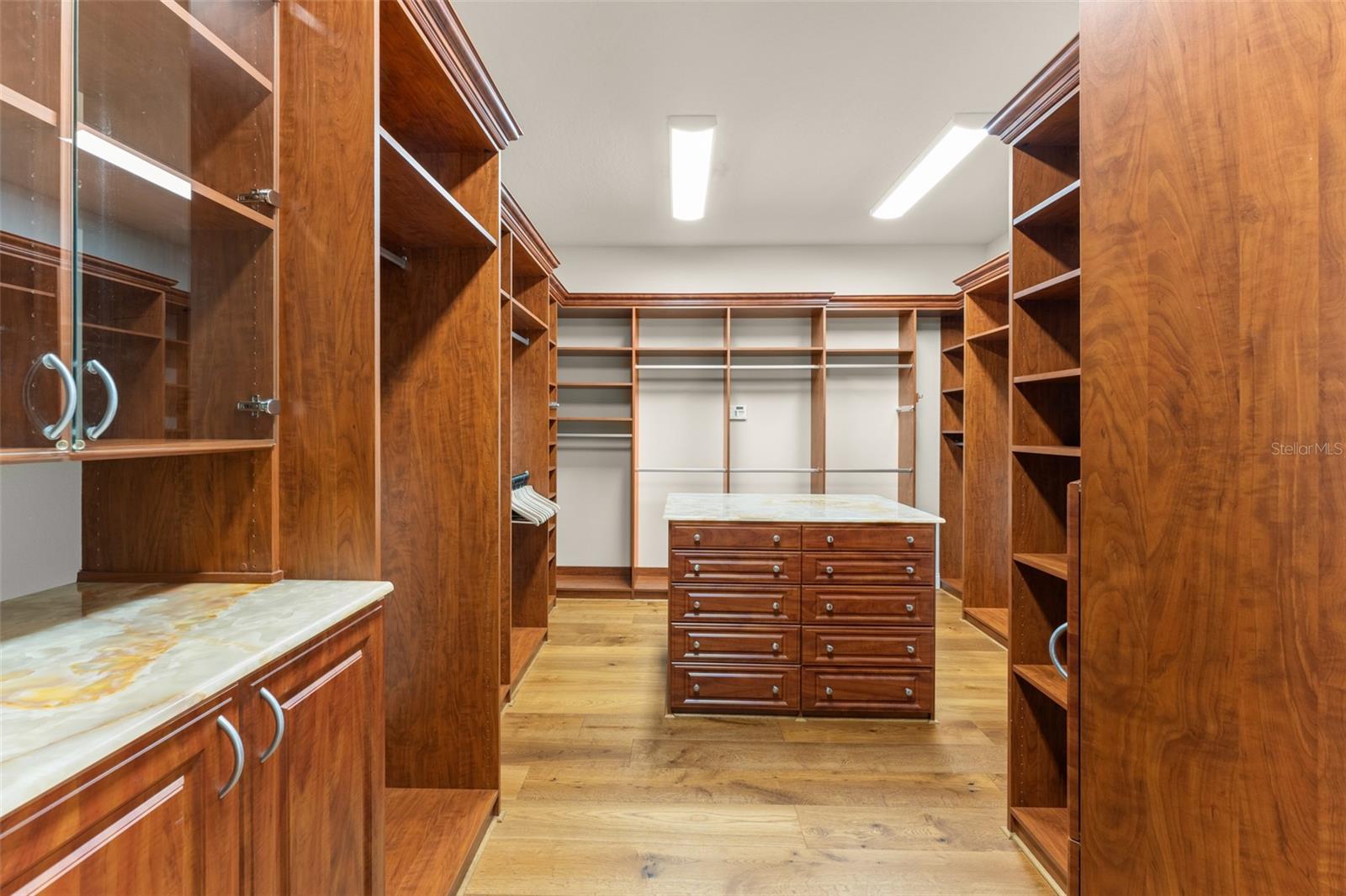 Image 52 of 100 For 9713 Endicott Court