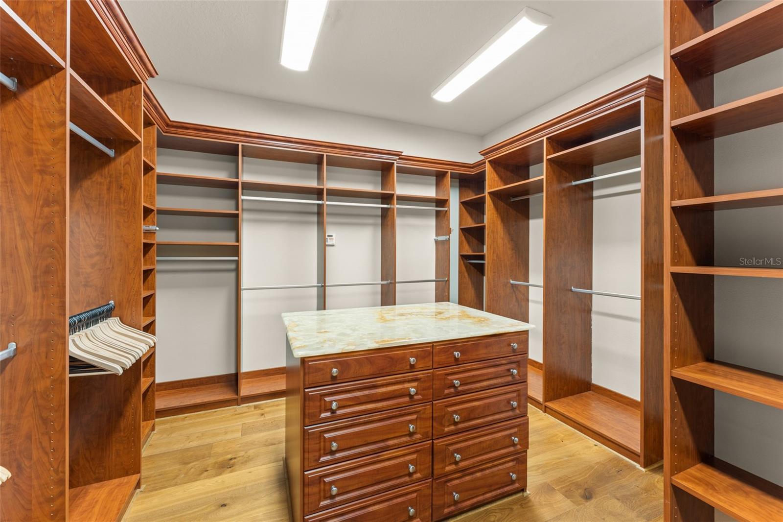 Image 53 of 100 For 9713 Endicott Court