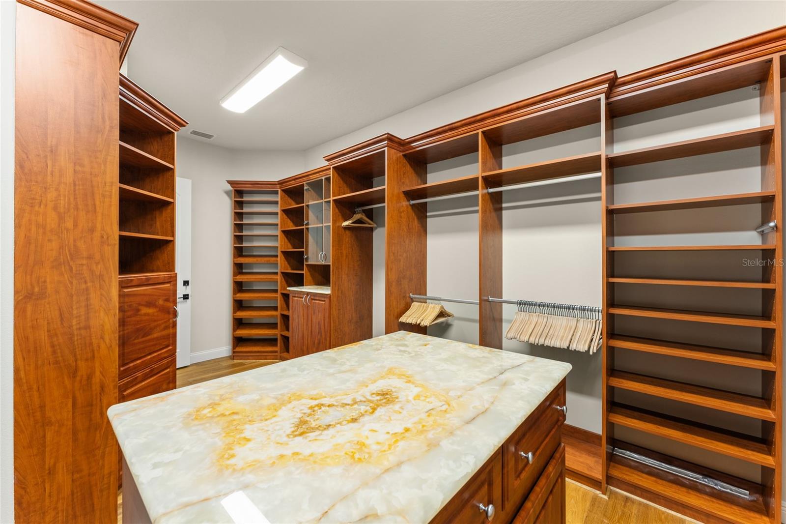 Image 54 of 100 For 9713 Endicott Court