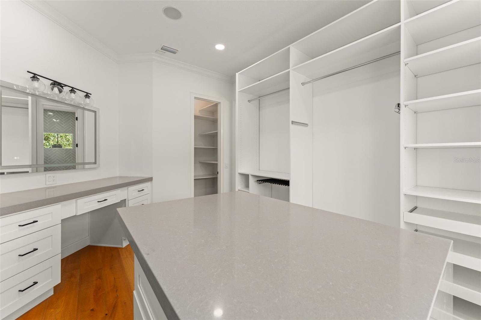 Image 71 of 100 For 9713 Endicott Court