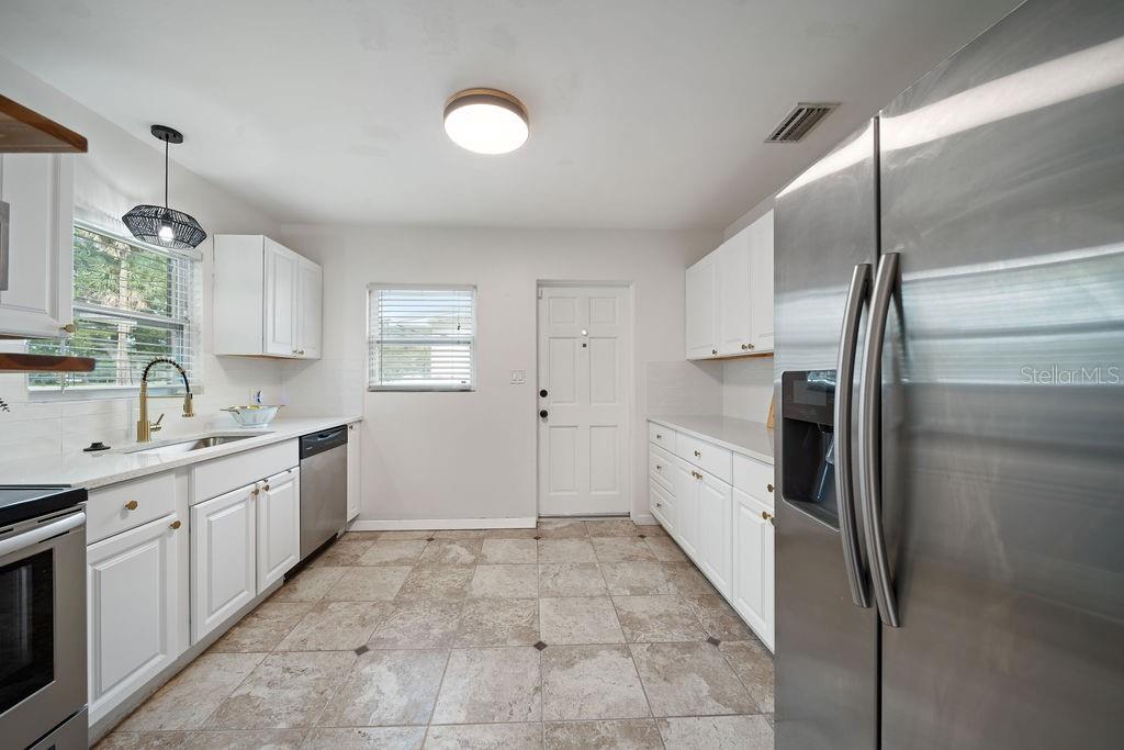 Image 5 of 25 For 3462 Fairway Lane