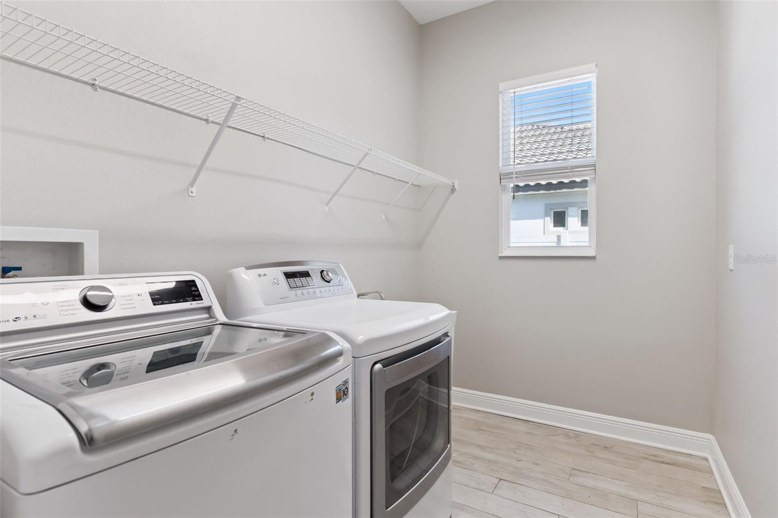 Image 25 of 30 For 7256 Heather Sound Loop