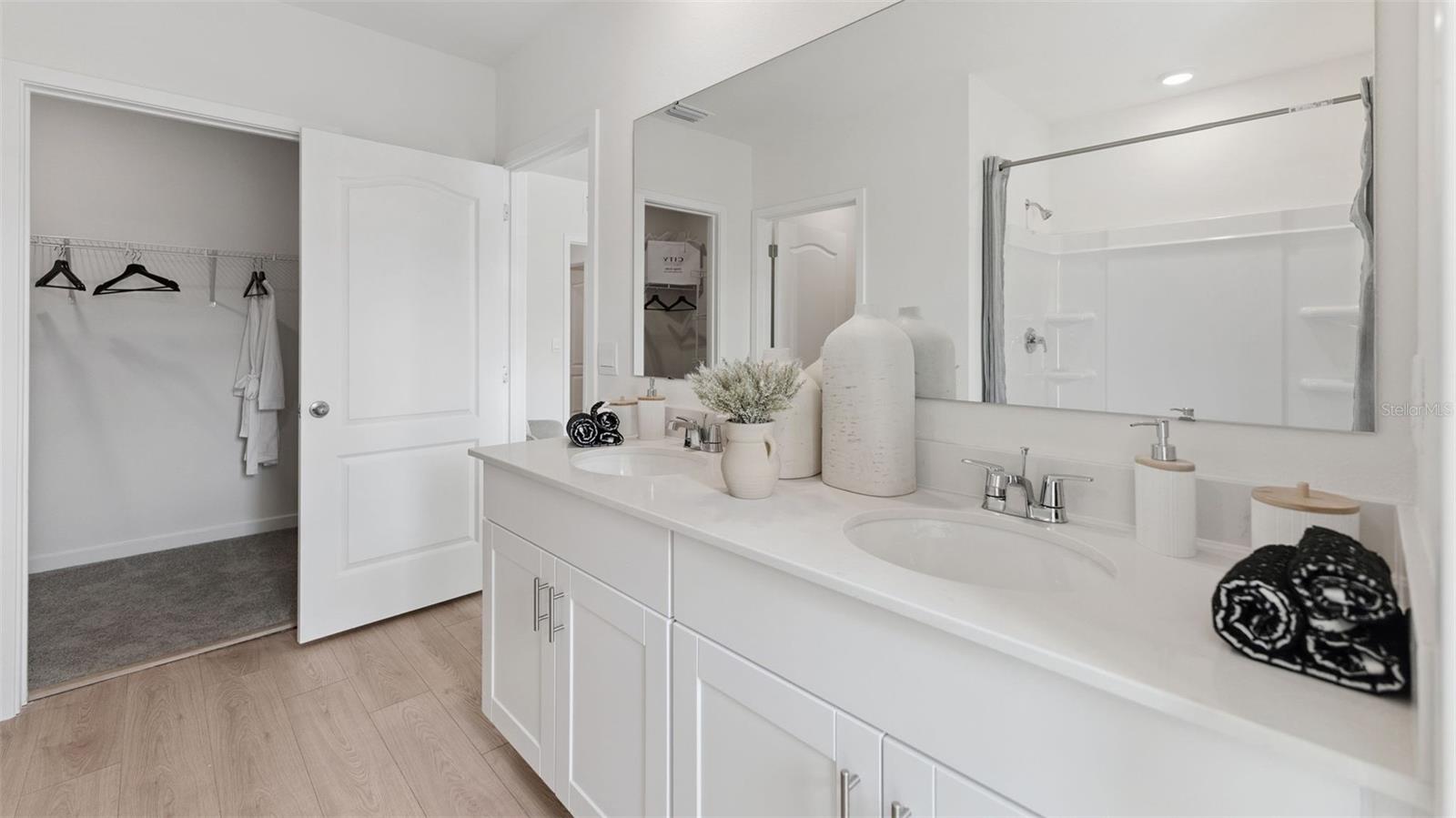 Image 14 of 22 For 4032 Bradbury Way