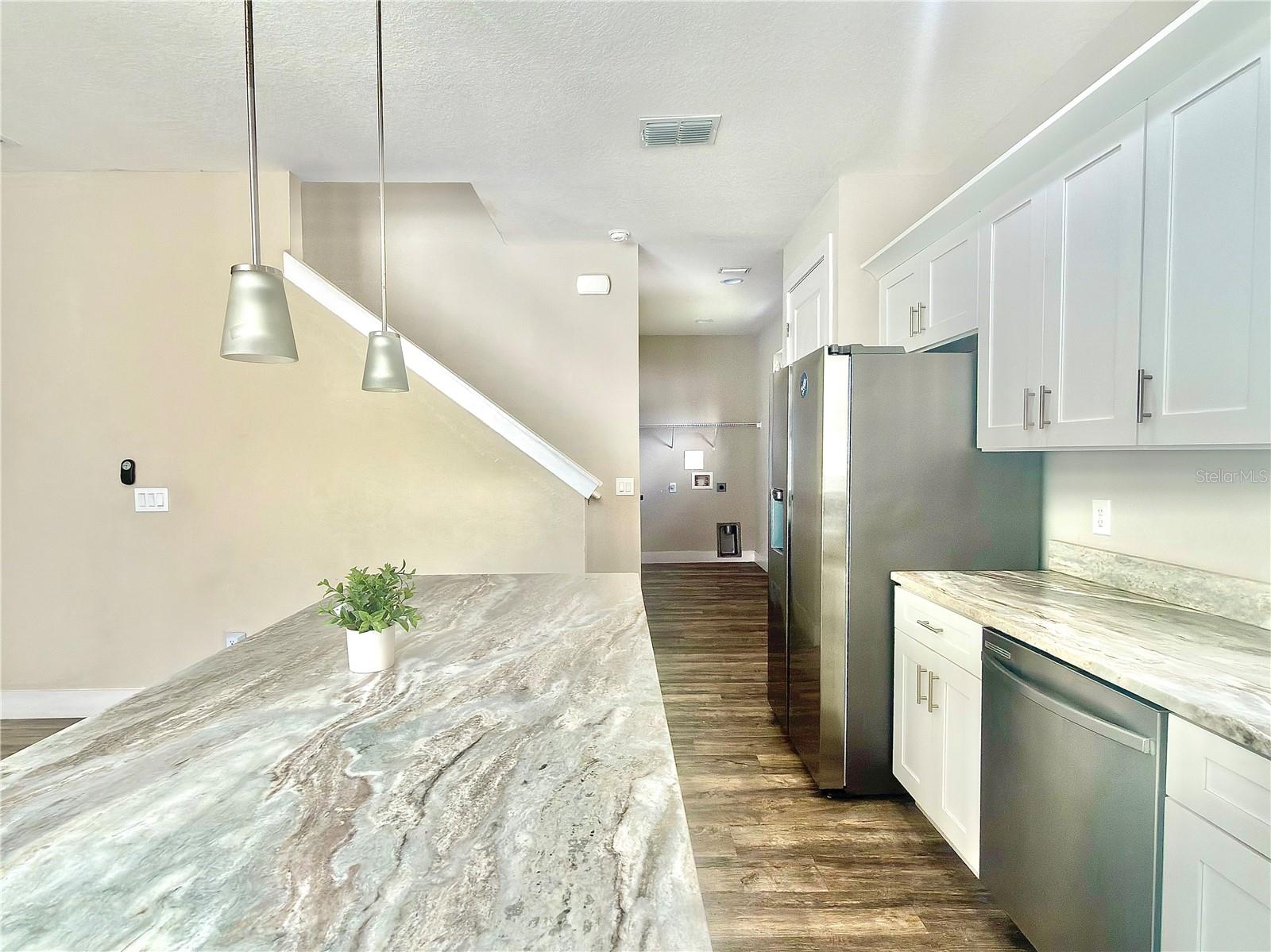 Image 22 of 26 For 909 Randall Street