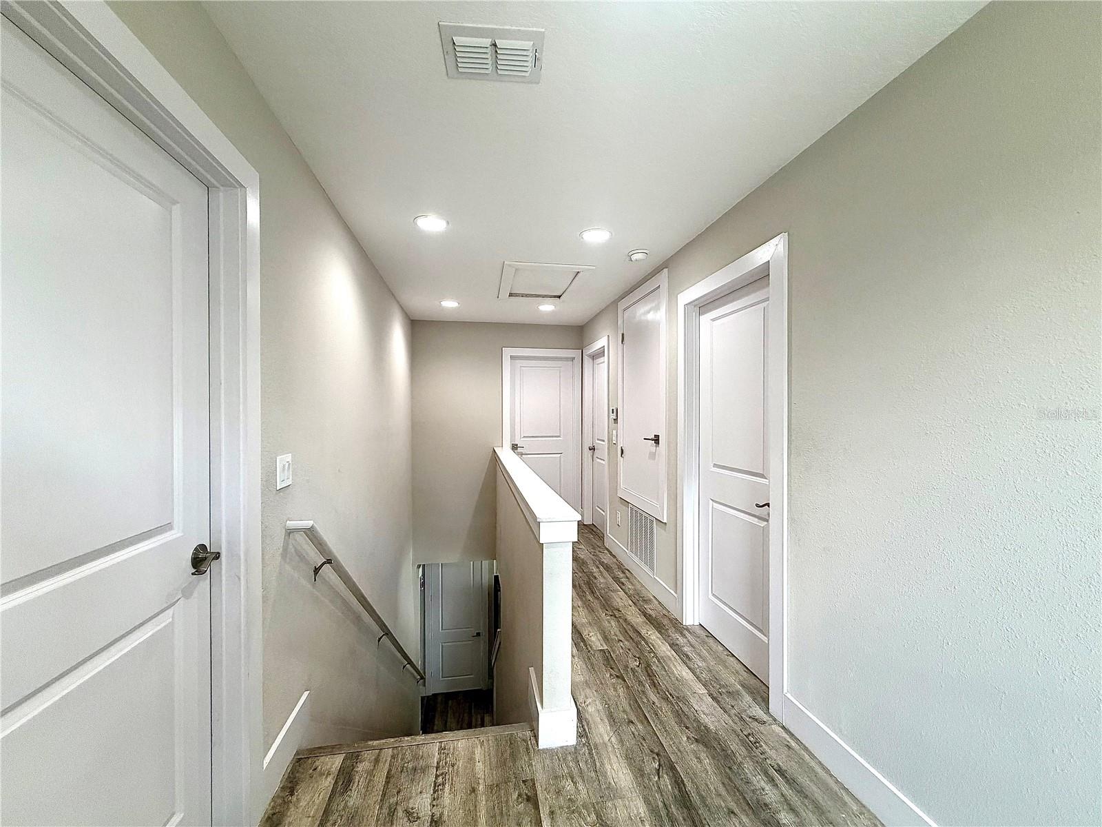 Image 6 of 26 For 909 Randall Street