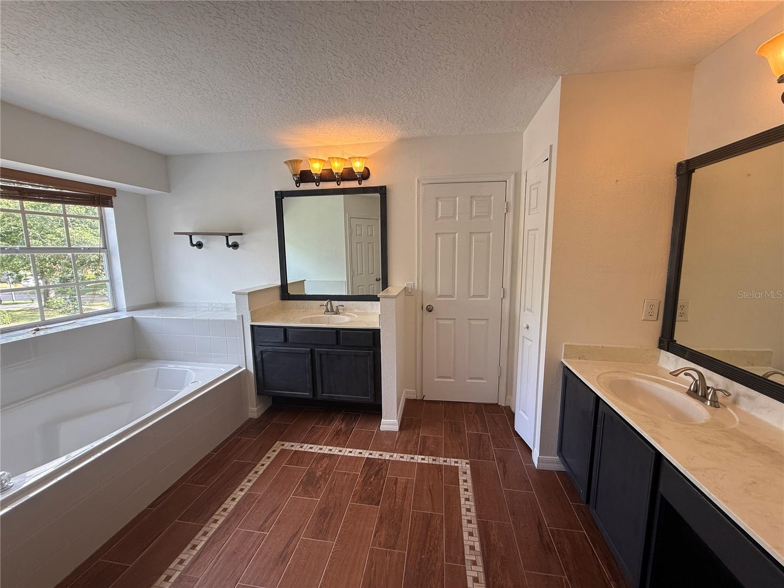 Image 14 of 24 For 4413 Riverton Drive