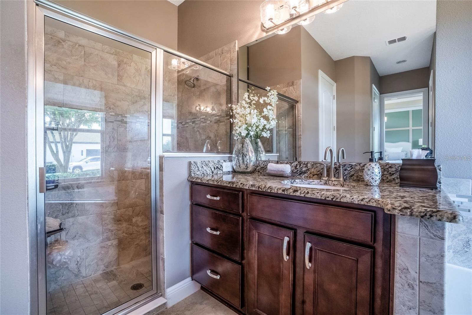 Image 19 of 50 For 32049 Red Tail Boulevard