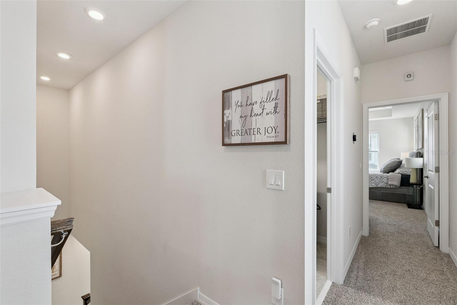 Image 19 of 60 For 936 Kylee Aly