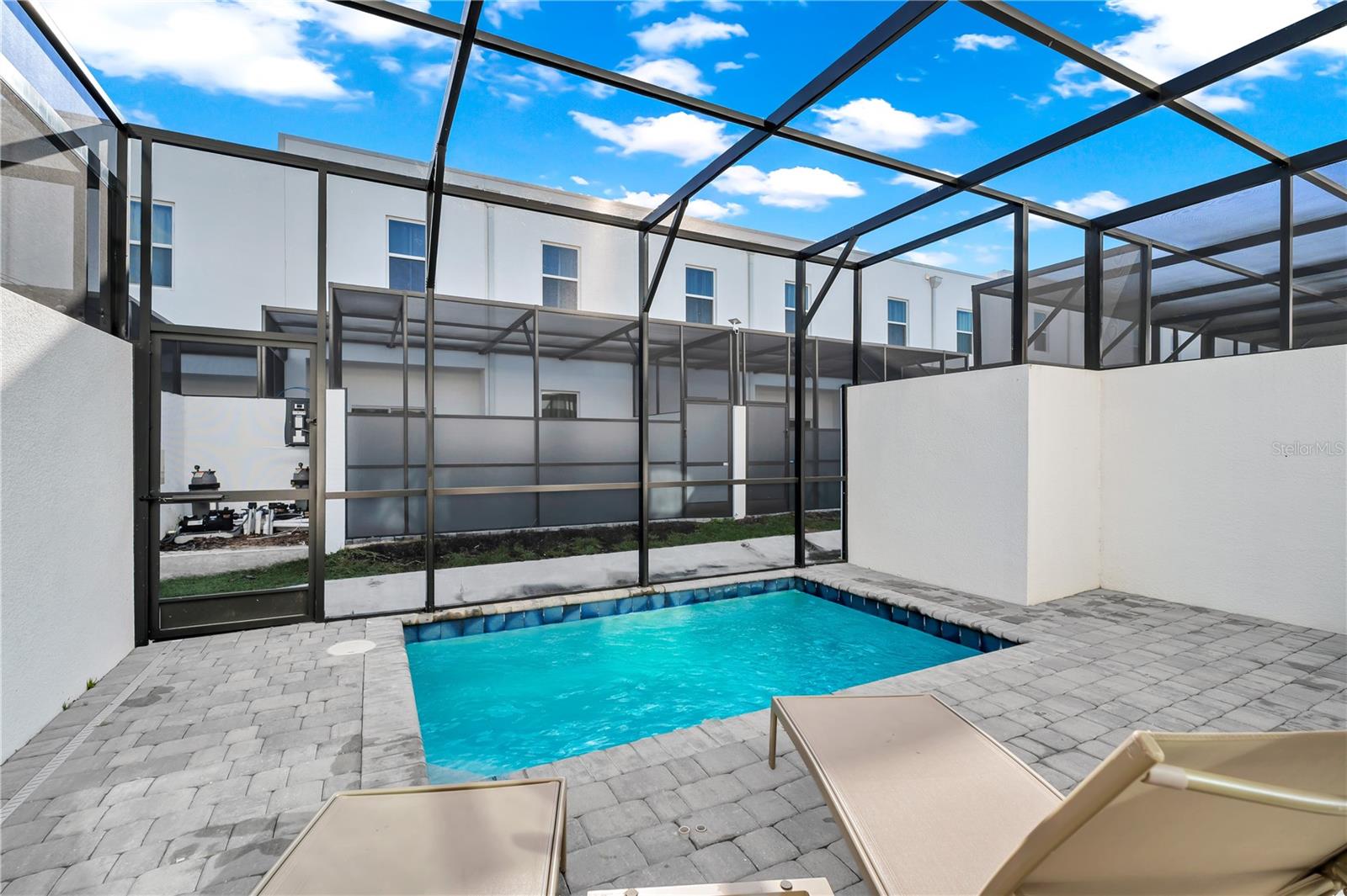 Image 2 of 9 For 509 Famagusta Dr.