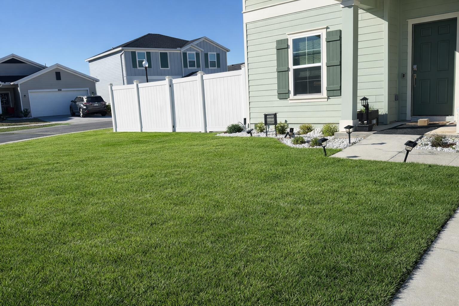 Image 2 of 3 For 4682 83rd Loop