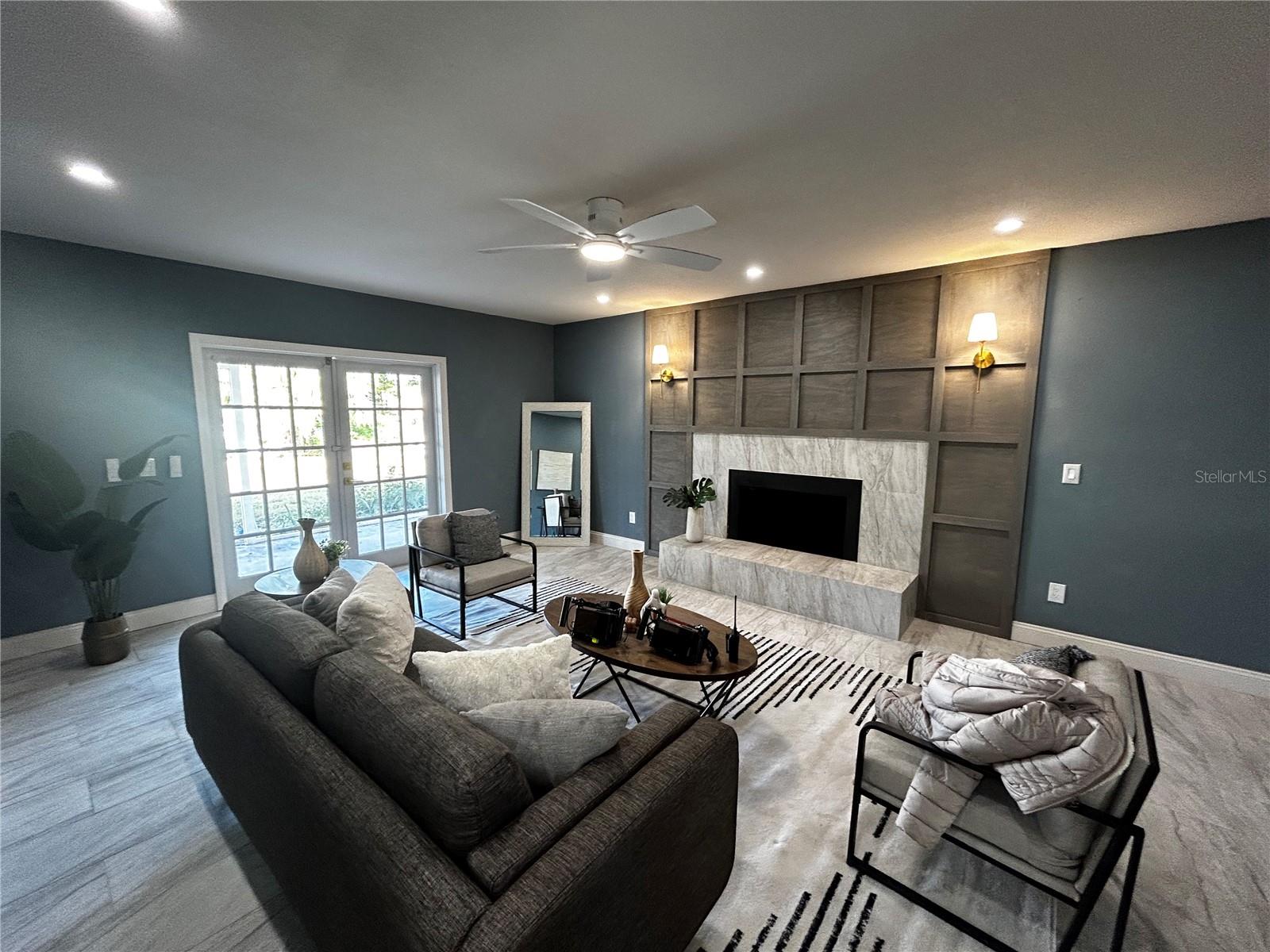 Image 14 of 39 For 6370 Conniewood Square