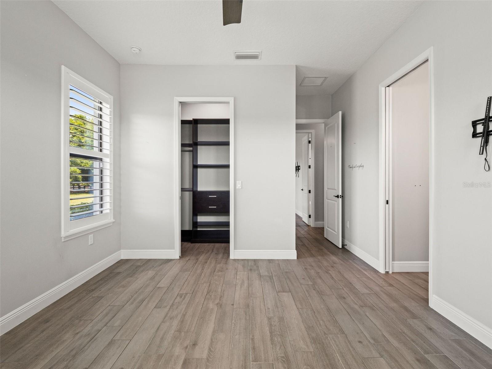 Image 28 of 77 For 34595 Seneca Reserve Drive