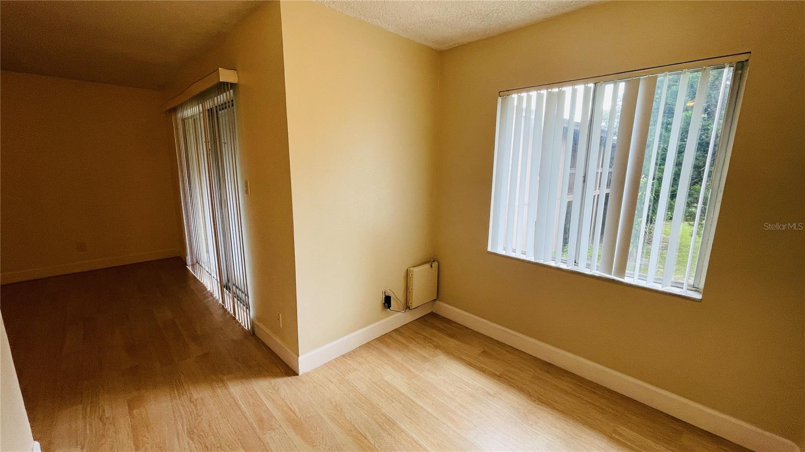 Image 10 of 35 For 7504 Needle Leaf Place 68