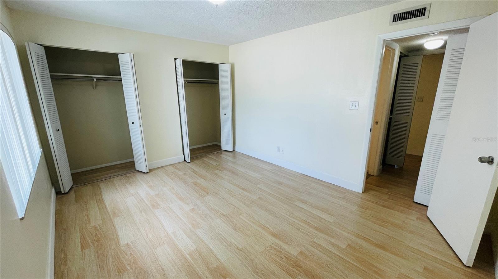 Image 23 of 35 For 7504 Needle Leaf Place 68