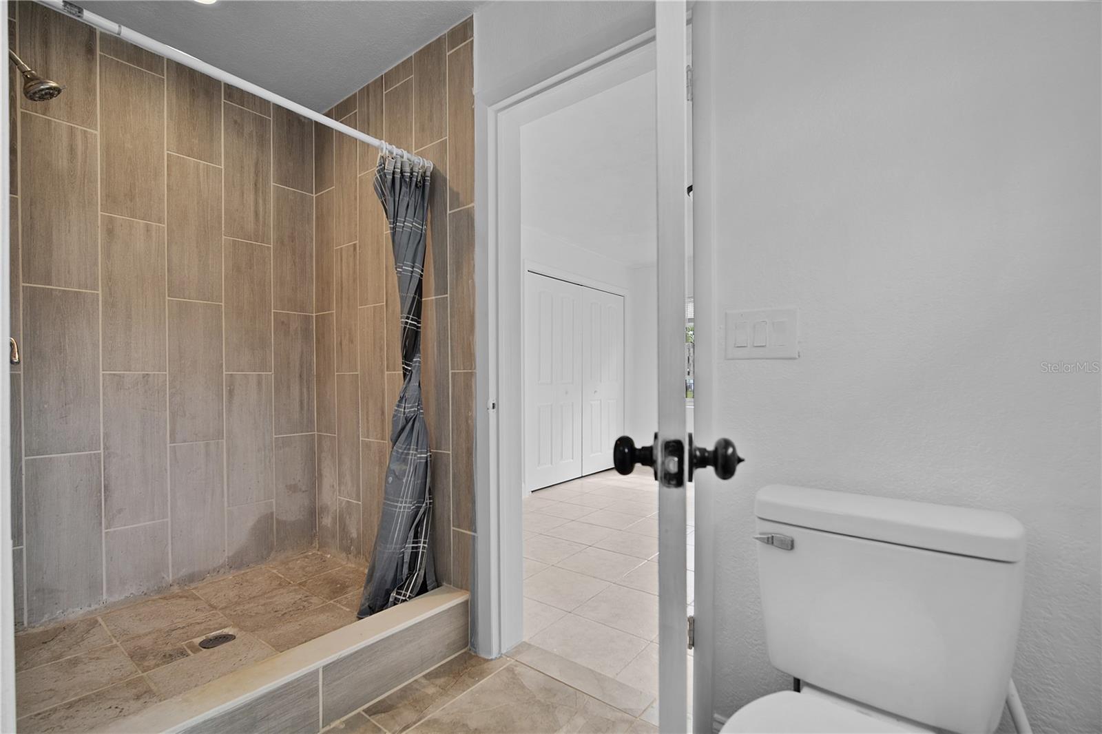 Image 12 of 24 For 885 9th Street