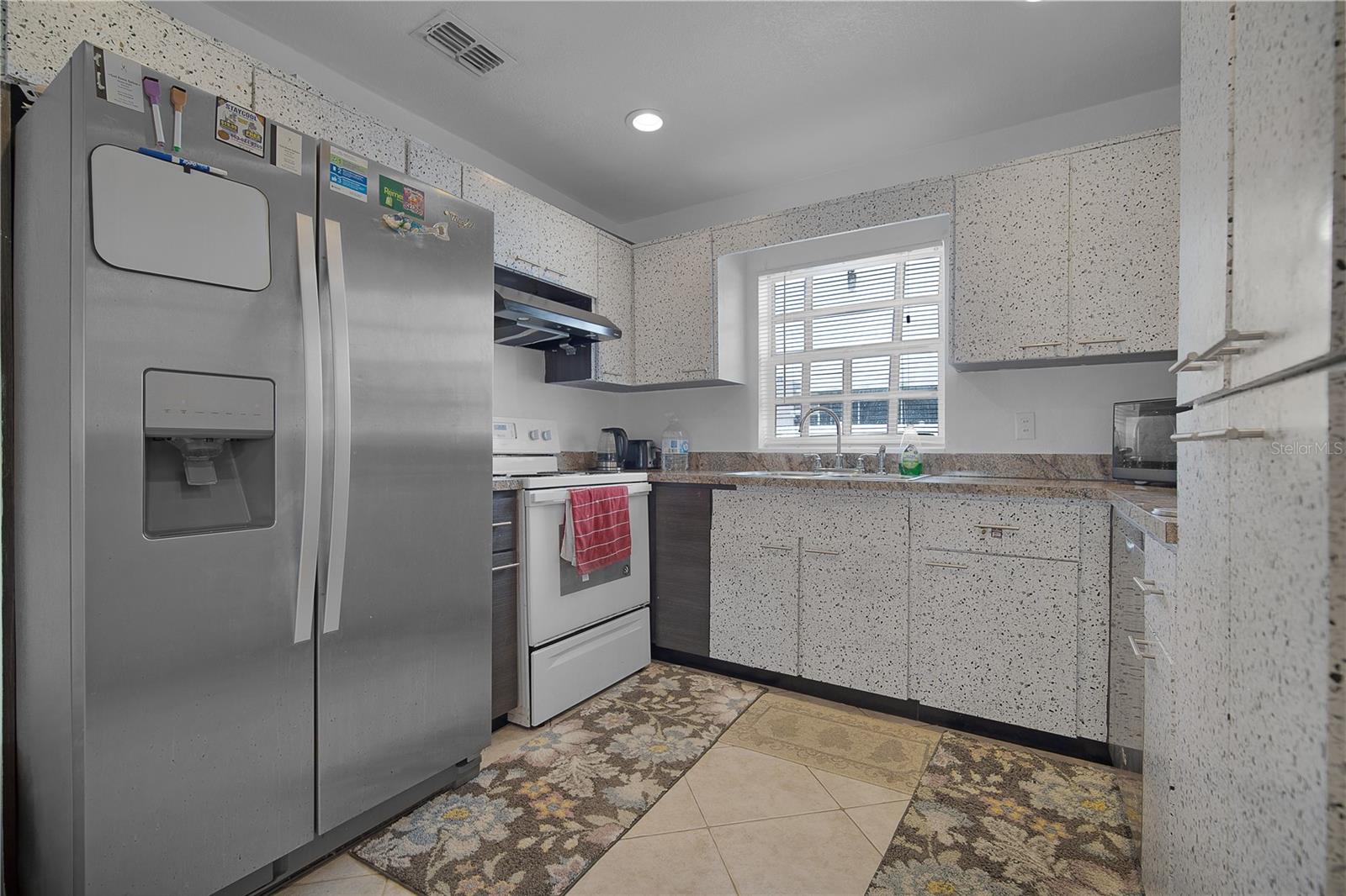 Image 8 of 24 For 885 9th Street