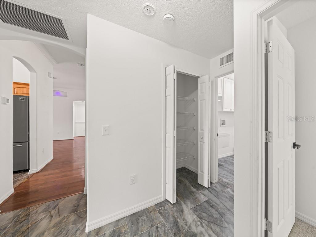 Image 19 of 50 For 23024 Oak Prairie Circle