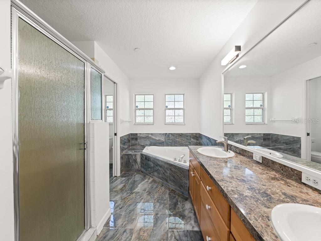 Image 32 of 50 For 23024 Oak Prairie Circle