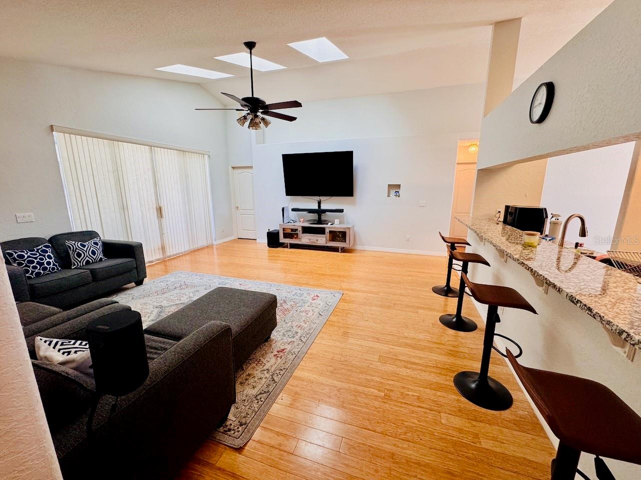 Image 14 of 37 For 709 Hallowell Circle